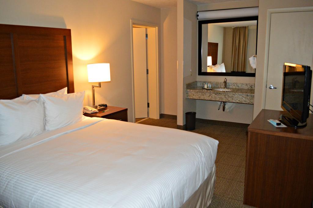 Wyndham Garden Hotel Cross Lanes צ'ארלסטון מראה חיצוני תמונה