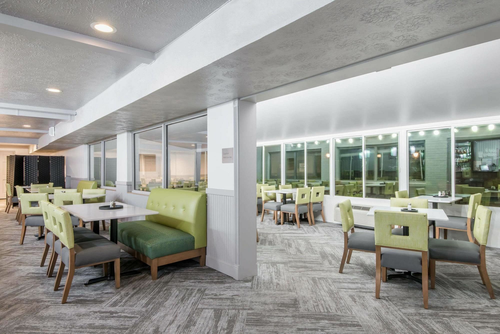 Wyndham Garden Hotel Cross Lanes צ'ארלסטון מראה חיצוני תמונה