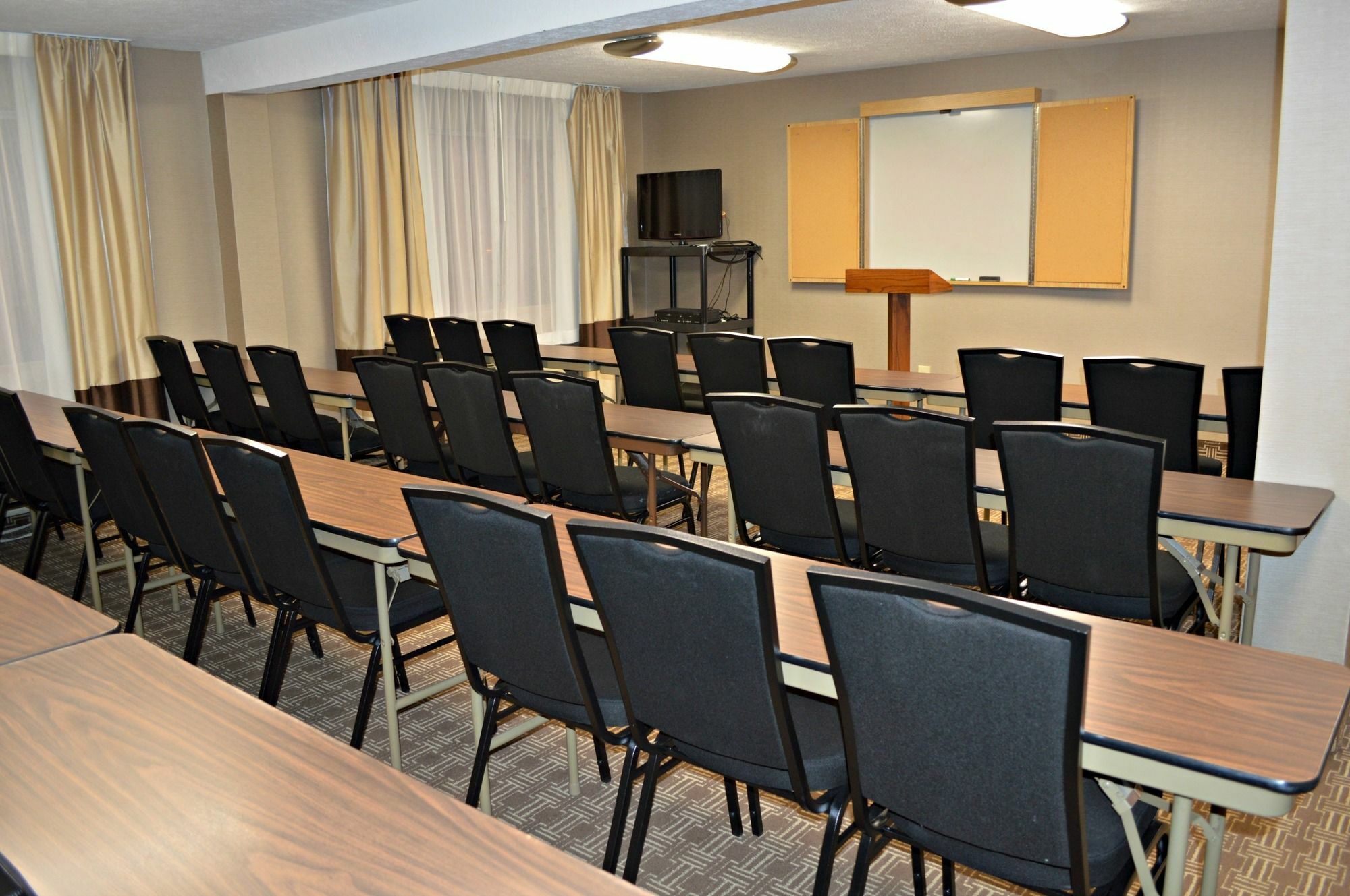 Wyndham Garden Hotel Cross Lanes צ'ארלסטון מראה חיצוני תמונה